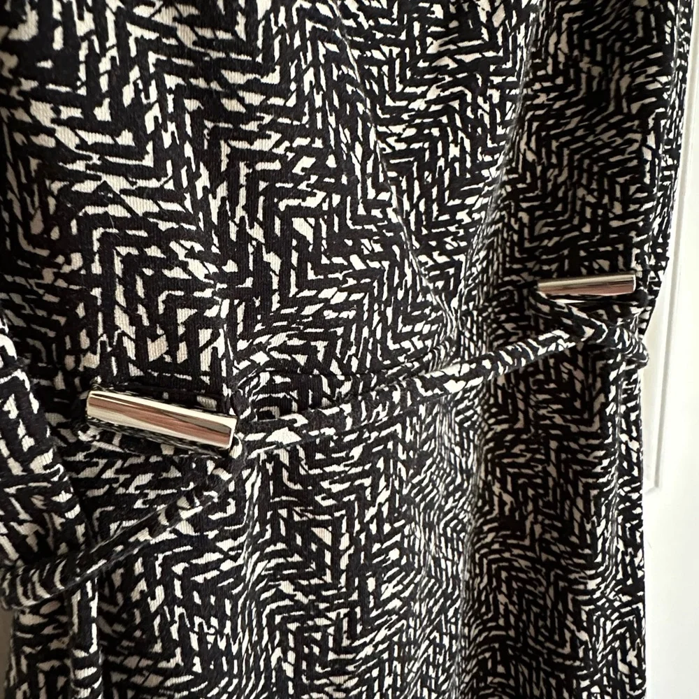 Ann Taylor sheath dress, Medium petite - Picture 4 of 4
